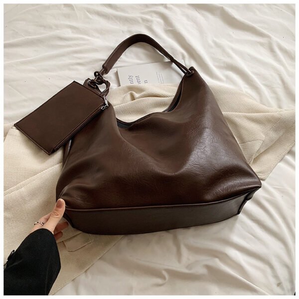 Casual Retro Large Capacity All-matching Western Style Shoulder Bag - Image 7