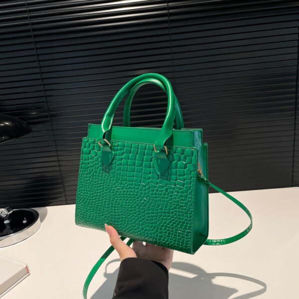 Large-capacity Textured Commuter Tote Pattern Shoulder Messenger Bag - Image 10