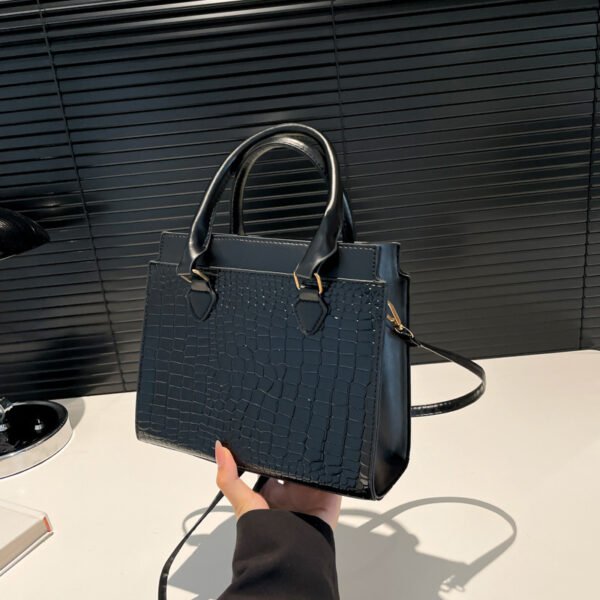 Large-capacity Textured Commuter Tote Pattern Shoulder Messenger Bag - Image 6