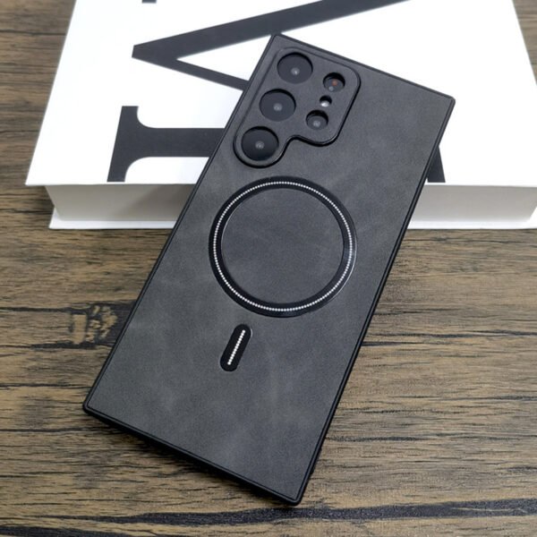 Small Sheepskin Pattern Magnetic Phone Case - Image 5